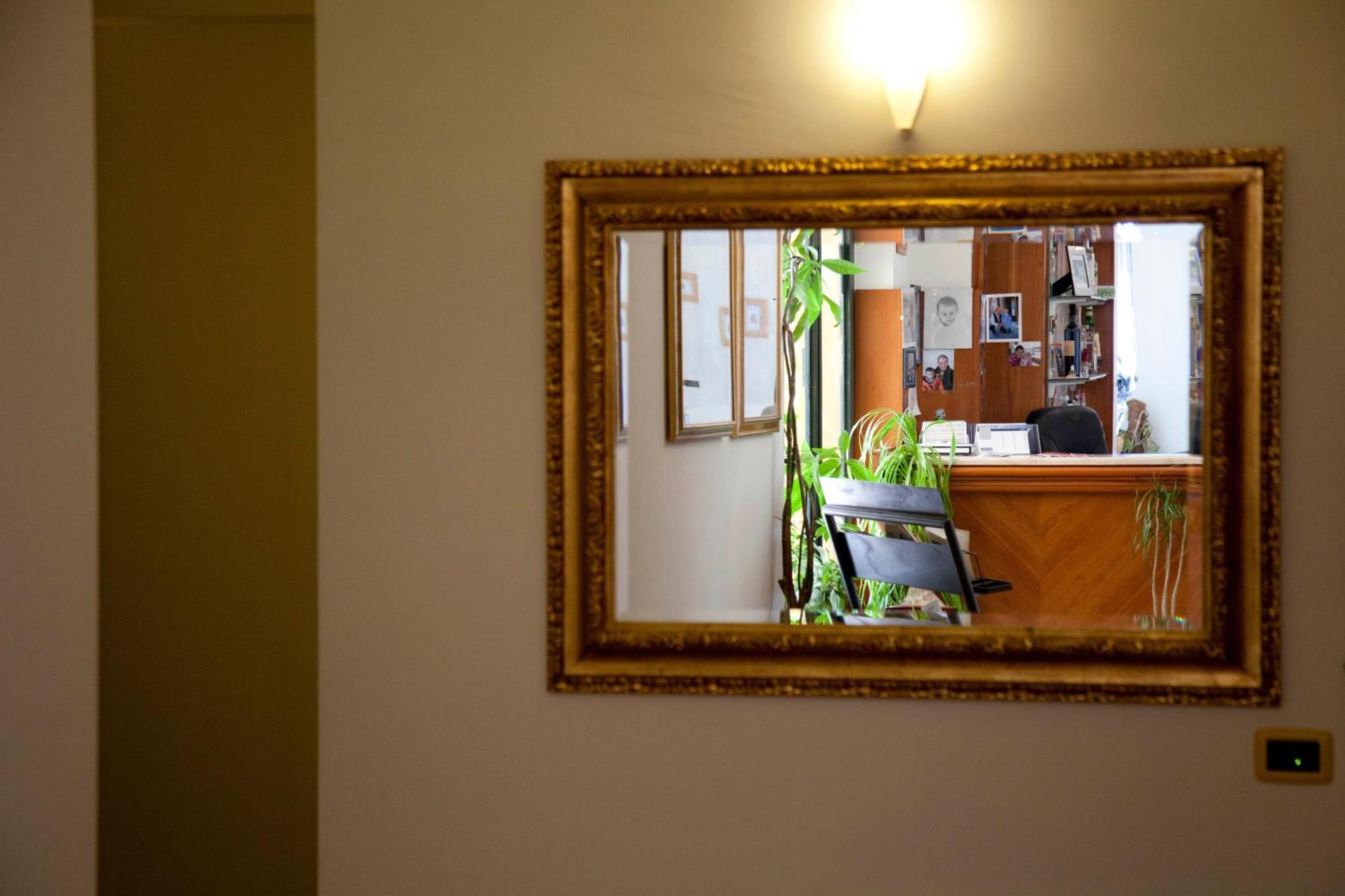 Albergo Da Benedetta เวตรัลลา ภายนอก รูปภาพ