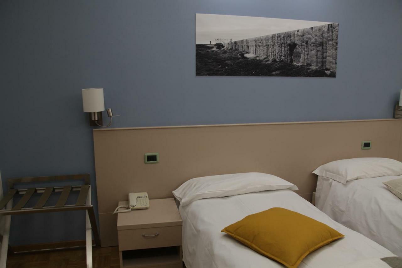 Albergo Da Benedetta เวตรัลลา ภายนอก รูปภาพ
